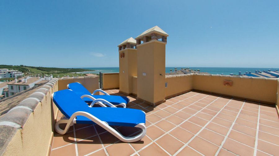 https://golftravelpeople.agiledigitalsolutions.co.uk/wp-content/uploads/2019/04/Alcaidesa-Vista-Real-Apartments-11.jpg