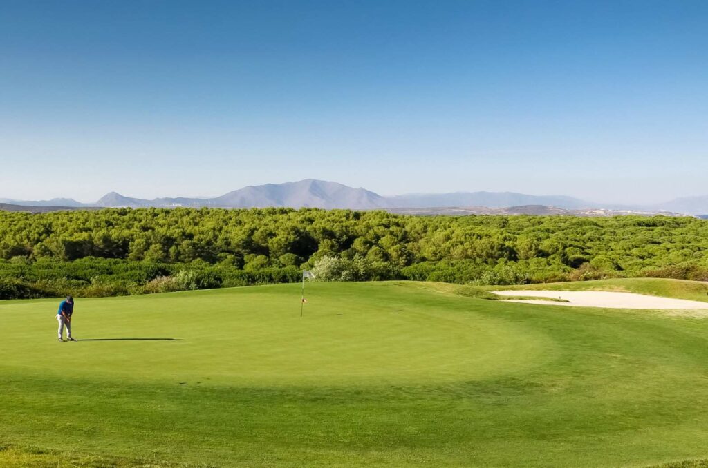https://golftravelpeople.agiledigitalsolutions.co.uk/wp-content/uploads/2019/04/Alcaidesa-la-Hacienda-Heathland-10-1024x678.jpg