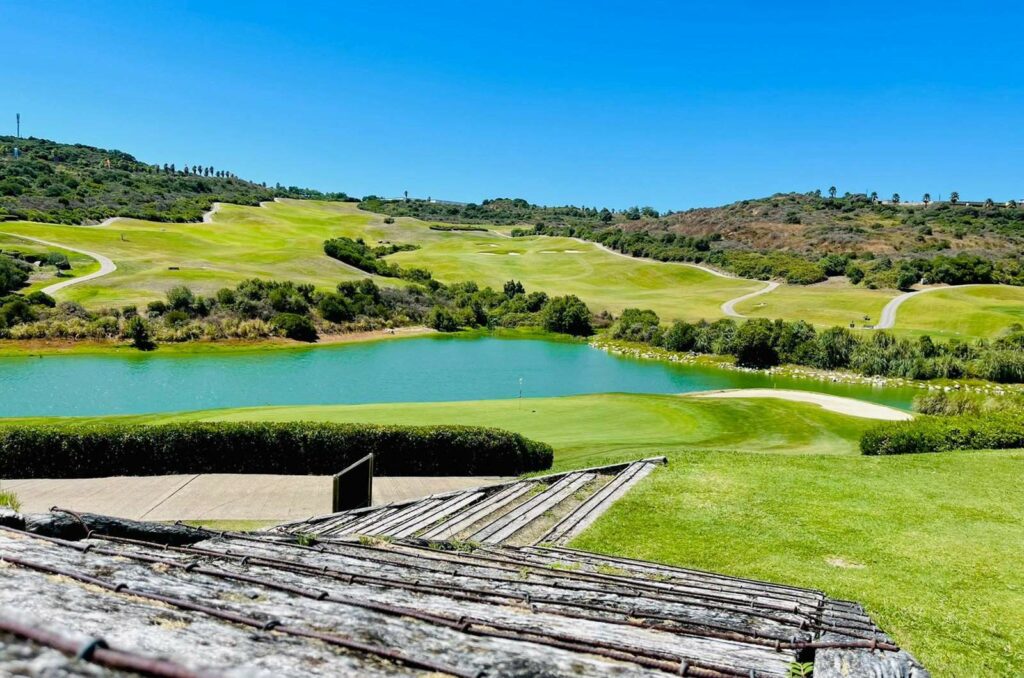 https://golftravelpeople.agiledigitalsolutions.co.uk/wp-content/uploads/2019/04/Alcaidesa-la-Hacienda-Heathland-3-1024x678.jpg