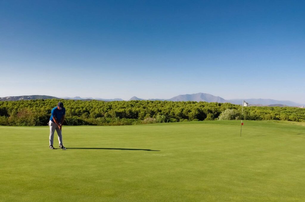 https://golftravelpeople.agiledigitalsolutions.co.uk/wp-content/uploads/2019/04/Alcaidesa-la-Hacienda-Heathland-9-1024x678.jpg