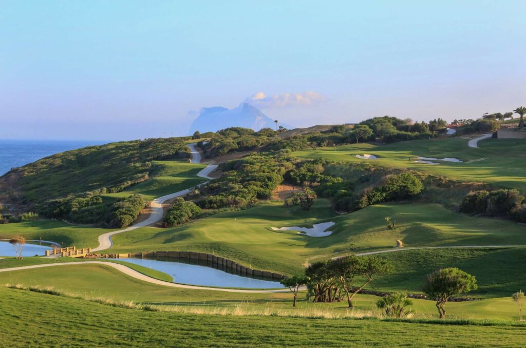 https://golftravelpeople.agiledigitalsolutions.co.uk/wp-content/uploads/2019/04/Alcaidesa-la-Hacienda-Links-13-1024x678.jpg