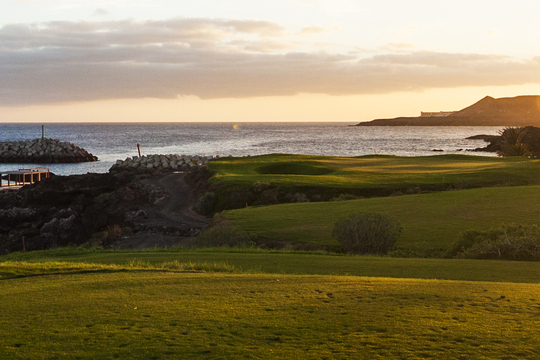 https://golftravelpeople.agiledigitalsolutions.co.uk/wp-content/uploads/2019/04/Amarilla-Golf-Tenerife-1.jpg