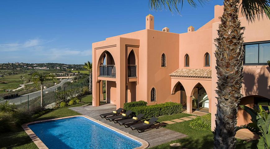 https://golftravelpeople.agiledigitalsolutions.co.uk/wp-content/uploads/2019/04/Amendoeira-Resort-4-bedroom-villa-7.jpg