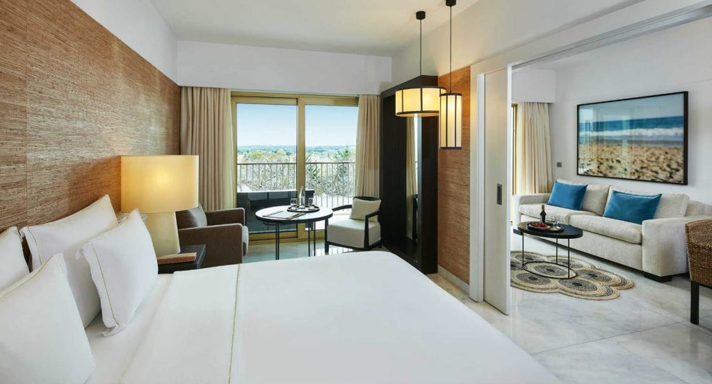 https://golftravelpeople.agiledigitalsolutions.co.uk/wp-content/uploads/2019/04/Anantara_Vilamoura_Golf_Suite_Bedroom-1024x553.jpg
