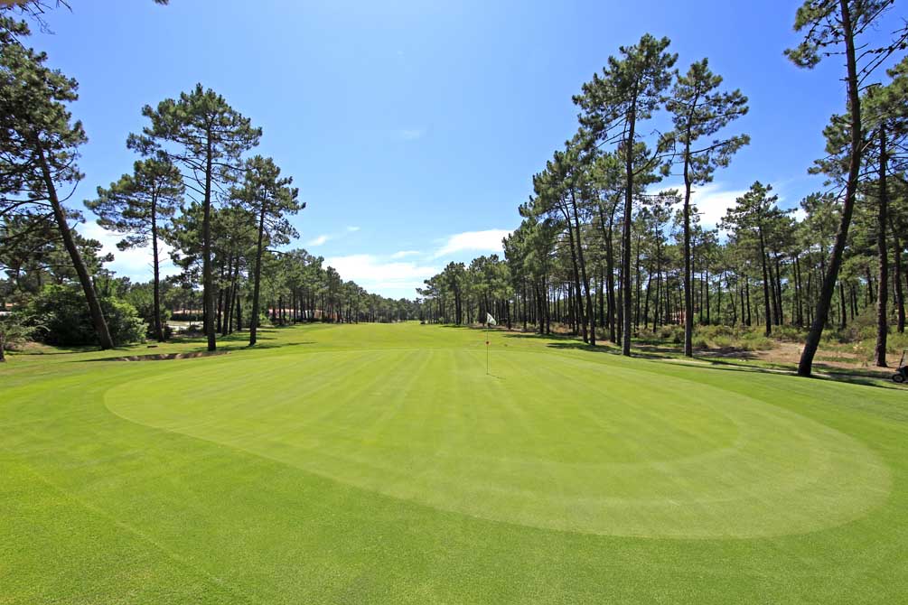 https://golftravelpeople.agiledigitalsolutions.co.uk/wp-content/uploads/2019/04/Aroeira-Golf-Club-1-10.jpg