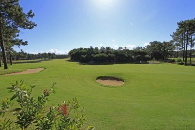 https://golftravelpeople.agiledigitalsolutions.co.uk/wp-content/uploads/2019/04/Aroeira-Golf-Club-2-10-400x267.jpg