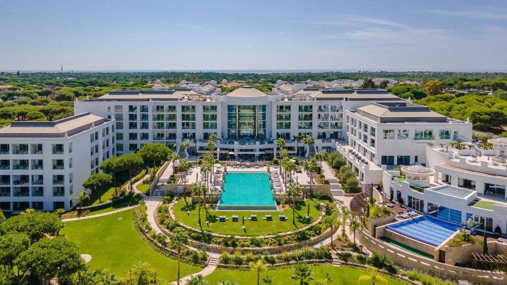 https://golftravelpeople.agiledigitalsolutions.co.uk/wp-content/uploads/2019/04/Conrad-Algarve-Hotel-10.jpg