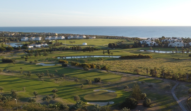 https://golftravelpeople.agiledigitalsolutions.co.uk/wp-content/uploads/2019/04/Costa-Ballena-Ocean-Golf-Club-Cadiz-Spain-11.jpg