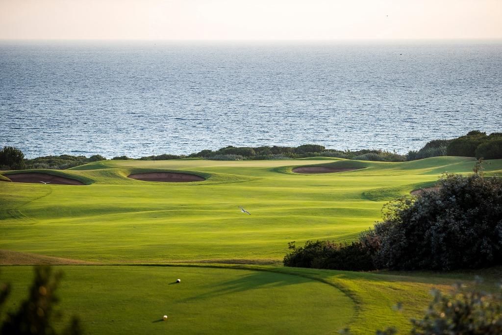 https://golftravelpeople.agiledigitalsolutions.co.uk/wp-content/uploads/2019/04/Costa-Navarino-Golf-Club-The-Dunes-Course-4.jpg