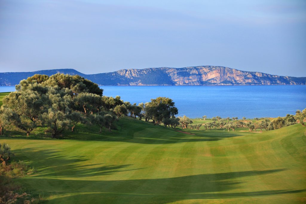 https://golftravelpeople.agiledigitalsolutions.co.uk/wp-content/uploads/2019/04/Costa-Navarino-Golf-The-Bay-Course-4-1024x683.jpg