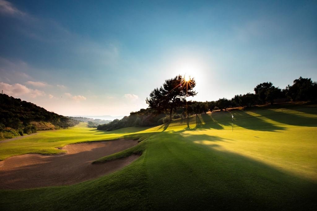 https://golftravelpeople.agiledigitalsolutions.co.uk/wp-content/uploads/2019/04/Costa-Navarino-Golf-The-Bay-Course-LowRes-9-1024x683.jpg