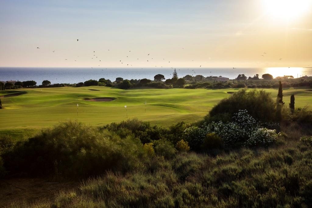 https://golftravelpeople.agiledigitalsolutions.co.uk/wp-content/uploads/2019/04/Costa-Navarino-Golf-The-Dunes-Course-LowRes-1-1024x683.jpg