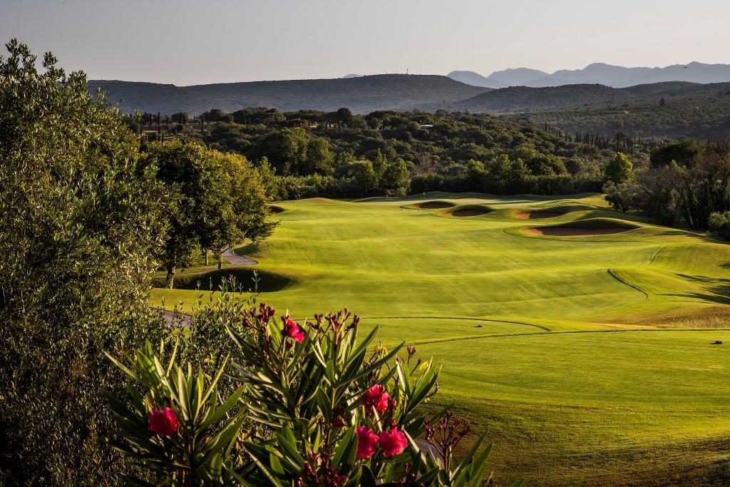 https://golftravelpeople.agiledigitalsolutions.co.uk/wp-content/uploads/2019/04/Costa-Navarino-Golf-The-Dunes-Course-LowRes-12-1024x683.jpg
