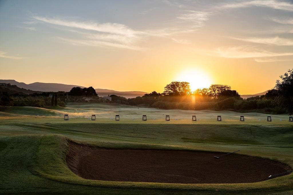 https://golftravelpeople.agiledigitalsolutions.co.uk/wp-content/uploads/2019/04/Costa-Navarino-Golf-The-Dunes-Course-LowRes-4-1024x683.jpg
