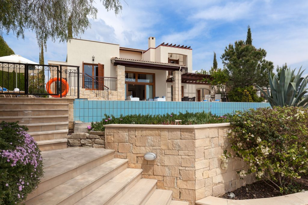 https://golftravelpeople.agiledigitalsolutions.co.uk/wp-content/uploads/2019/04/Cyprus-Aphrodite-Hills-Resort-Superior-Villas-45-1024x683.jpg