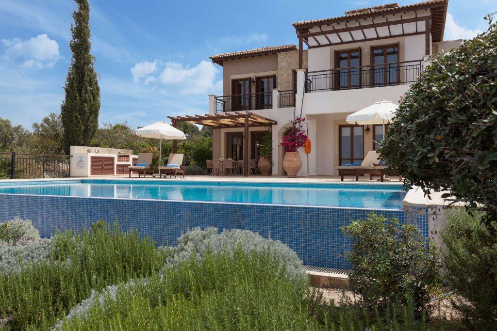 https://golftravelpeople.agiledigitalsolutions.co.uk/wp-content/uploads/2019/04/Cyprus-Aphrodite-Hills-Resort-Superior-Villas-53-1024x683.jpg