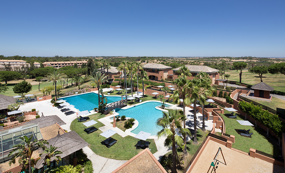 https://golftravelpeople.agiledigitalsolutions.co.uk/wp-content/uploads/2019/04/Doubletree-by-Hilton-Islantilla-Golf-Resort-1.jpg