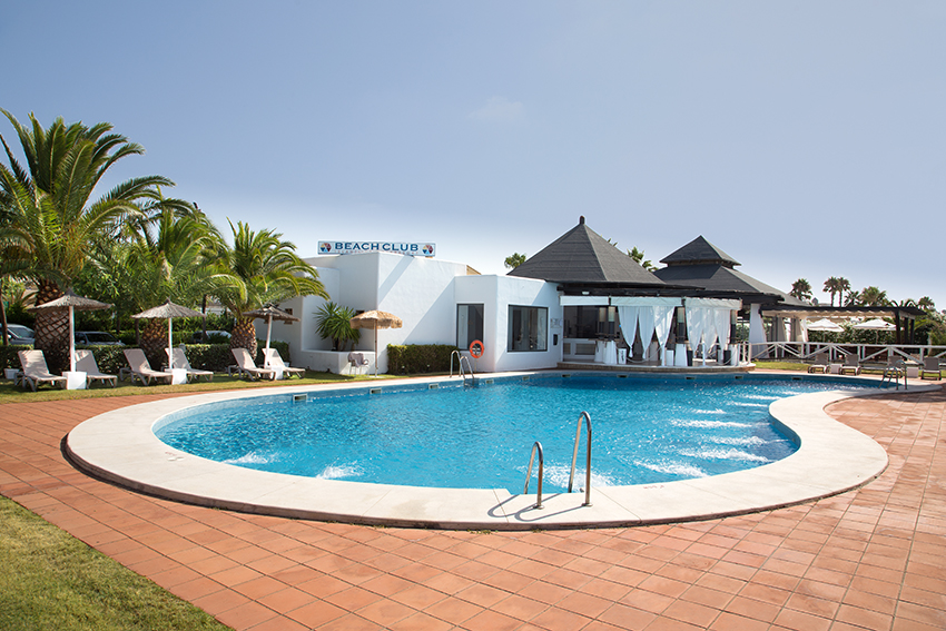 https://golftravelpeople.agiledigitalsolutions.co.uk/wp-content/uploads/2019/04/Doubletree-by-Hilton-Islantilla-Golf-Resort-Swimming-Pools-Gym-6.jpg