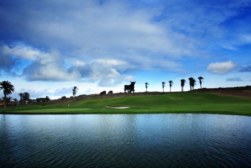https://golftravelpeople.agiledigitalsolutions.co.uk/wp-content/uploads/2019/04/El-Cortijo-Club-de-Campo-Gran-Canaria-10-3.jpg
