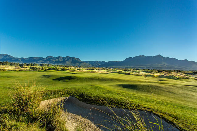 https://golftravelpeople.agiledigitalsolutions.co.uk/wp-content/uploads/2019/04/Fancourt-Hotel-George-Best-of-South-Africa-2.jpg