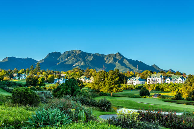 https://golftravelpeople.agiledigitalsolutions.co.uk/wp-content/uploads/2019/04/Fancourt-Hotel-George-Best-of-South-Africa-4.jpg