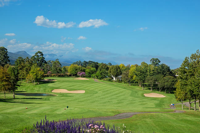 https://golftravelpeople.agiledigitalsolutions.co.uk/wp-content/uploads/2019/04/Fancourt-Hotel-George-Best-of-South-Africa-6.jpg