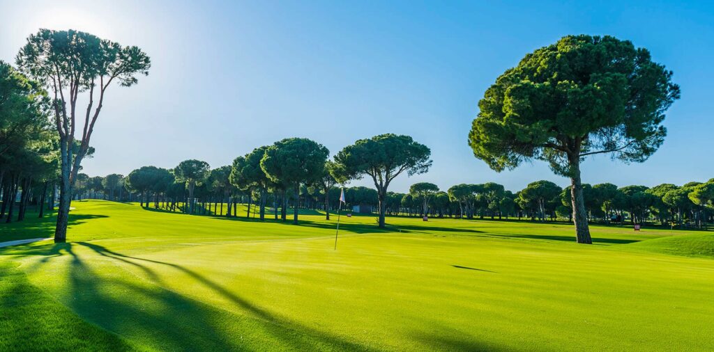 https://golftravelpeople.agiledigitalsolutions.co.uk/wp-content/uploads/2019/04/Gloria-Golf-Club-Verde-Course-6-1024x506.jpg