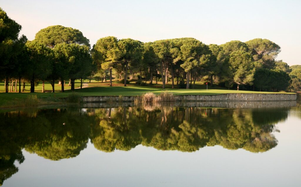 https://golftravelpeople.agiledigitalsolutions.co.uk/wp-content/uploads/2019/04/Gloria-Golf-Club-Verde-Select-Course-Belek-Turkey-14-1024x637.jpg