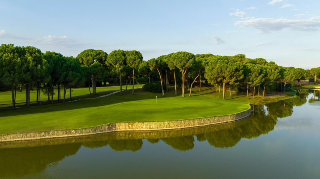 https://golftravelpeople.agiledigitalsolutions.co.uk/wp-content/uploads/2019/04/Gloria-Golf-Club-Verde-Select-Course-Belek-Turkey-3-1024x573.jpg