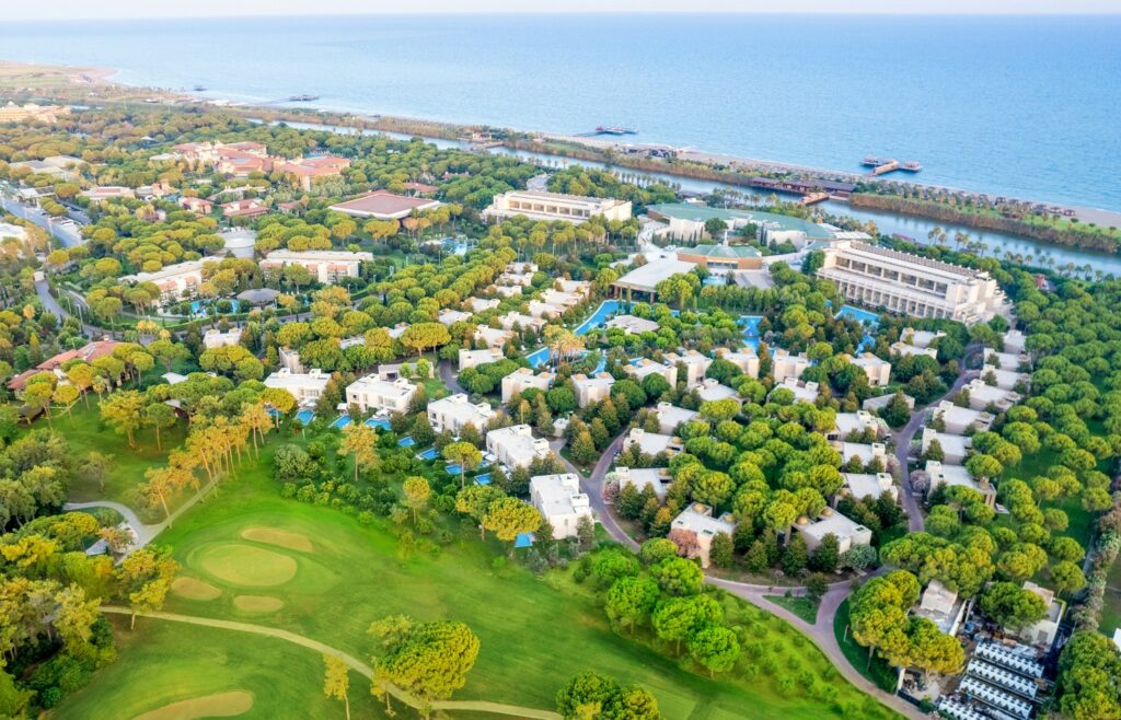 https://golftravelpeople.agiledigitalsolutions.co.uk/wp-content/uploads/2019/04/Gloria-Golf-Resort-Serenity-Hotel-Belek-Turkey-5-1024x658.jpg