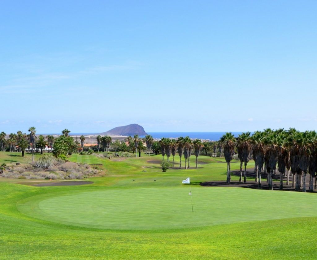 https://golftravelpeople.agiledigitalsolutions.co.uk/wp-content/uploads/2019/04/Golf-del-Sur-Tenerife-15-1024x841.jpg