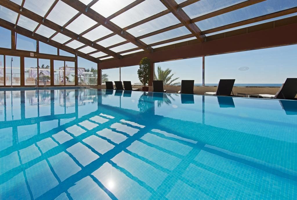 https://golftravelpeople.agiledigitalsolutions.co.uk/wp-content/uploads/2019/04/Gran-Hotel-Elba-Estepona-Swimming-Pools-and-Spa-9-1024x691.jpg