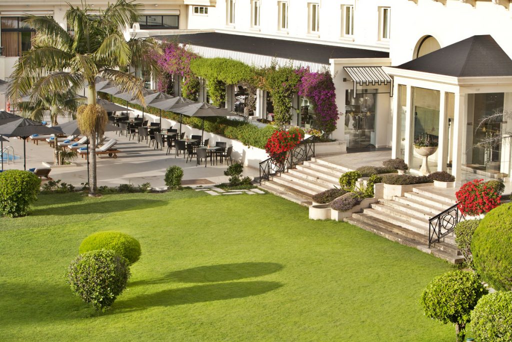 https://golftravelpeople.agiledigitalsolutions.co.uk/wp-content/uploads/2019/04/Hotel-Palacio-Estoril-External-6-1024x683.jpg