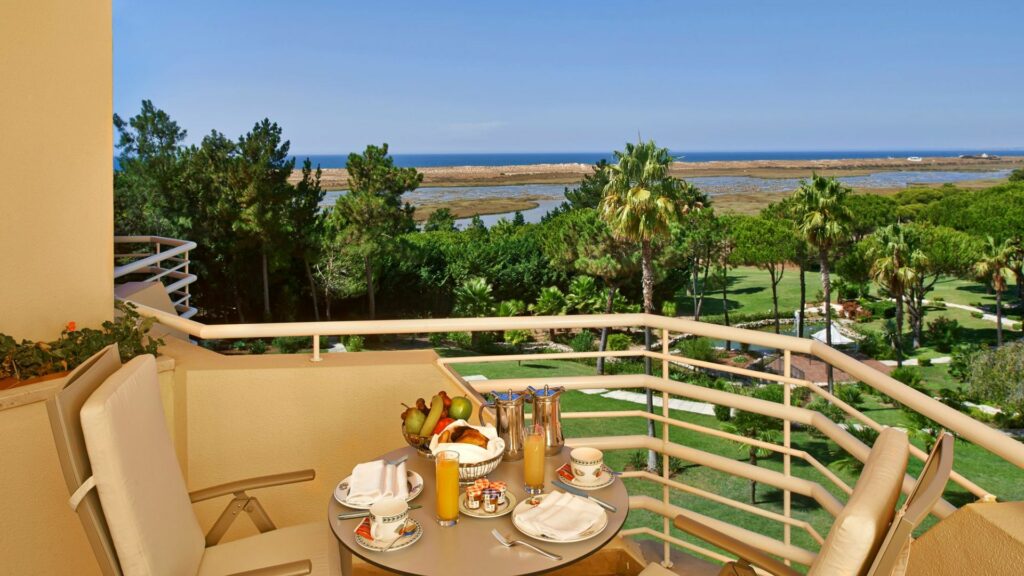 https://golftravelpeople.agiledigitalsolutions.co.uk/wp-content/uploads/2019/04/Hotel-Quinta-do-Lago-Algarve-Portugal-Bars-and-Restaurants-3-1024x576.jpg