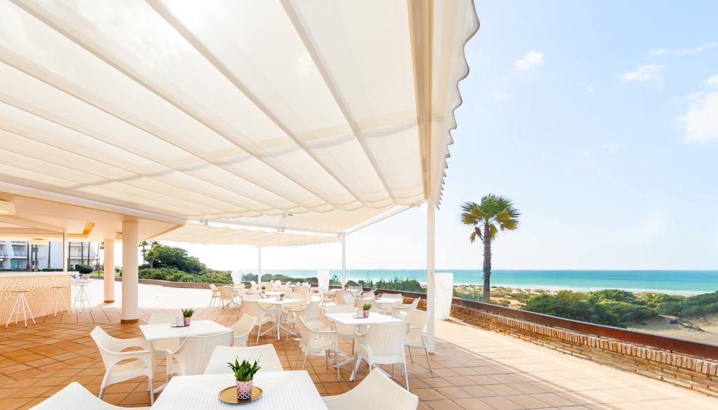 https://golftravelpeople.agiledigitalsolutions.co.uk/wp-content/uploads/2019/04/Iberostar-Royal-Andalus-Bars-Restaurants-2.jpg