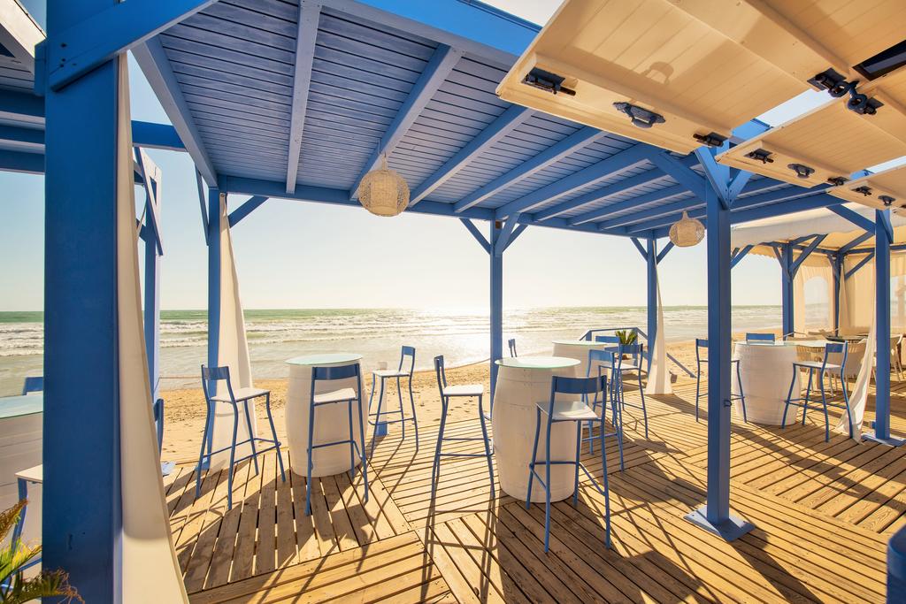 https://golftravelpeople.agiledigitalsolutions.co.uk/wp-content/uploads/2019/04/Iberostar-Royal-Andalus-Bars-Restaurants-6.jpg