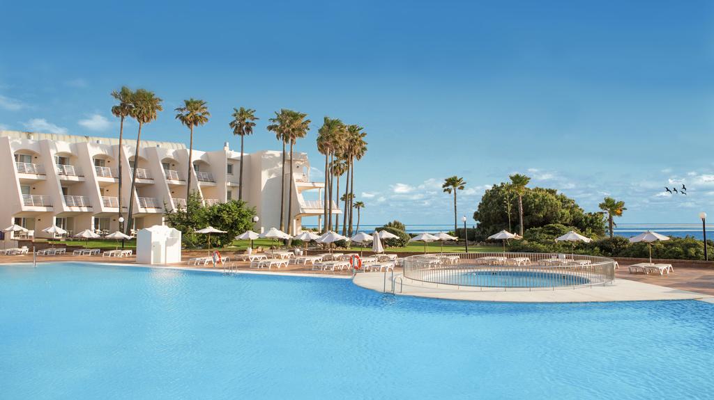 https://golftravelpeople.agiledigitalsolutions.co.uk/wp-content/uploads/2019/04/Iberostar-Royal-Andalus-Swimming-Pools-Sports-Facilities-7.jpg
