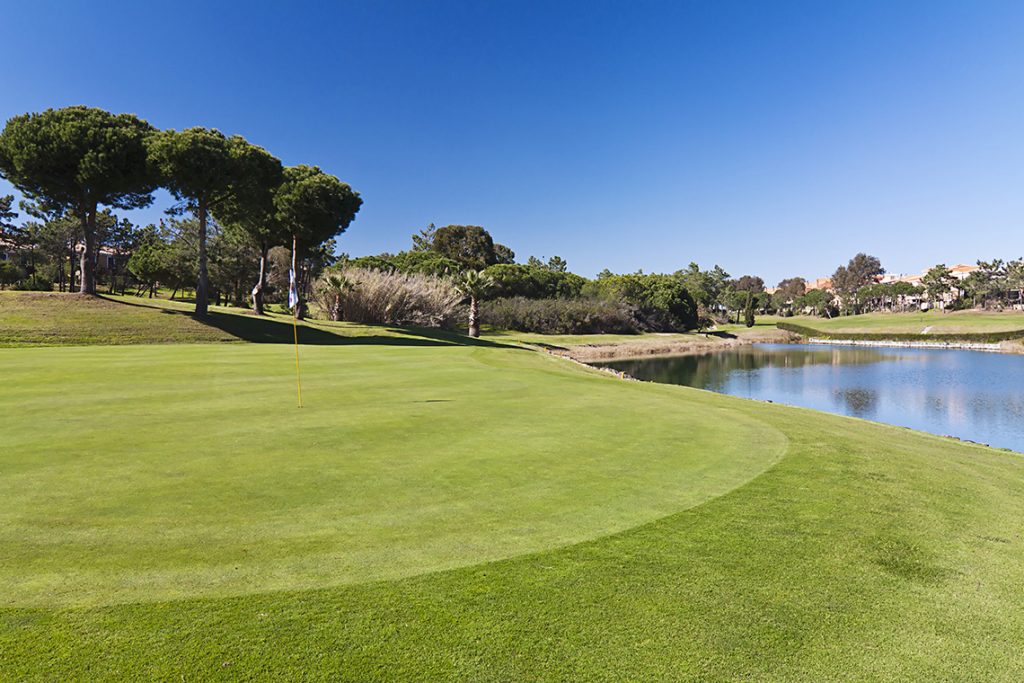 https://golftravelpeople.agiledigitalsolutions.co.uk/wp-content/uploads/2019/04/Islantilla-Golf-Club-13-1024x683.jpg
