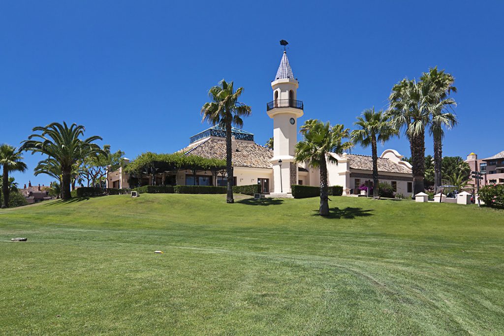 https://golftravelpeople.agiledigitalsolutions.co.uk/wp-content/uploads/2019/04/Islantilla-Golf-Club-Clubhouse-2-1024x683.jpg