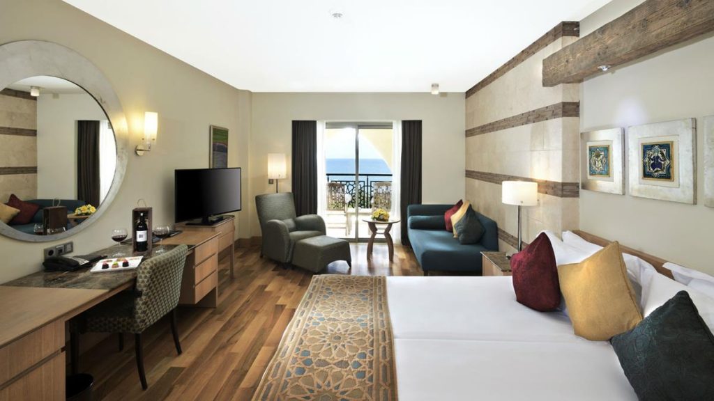 https://golftravelpeople.agiledigitalsolutions.co.uk/wp-content/uploads/2019/04/Kempinski-The-Dome-Hotel-Belek-Rooms-and-Suites-7-1024x576.jpg