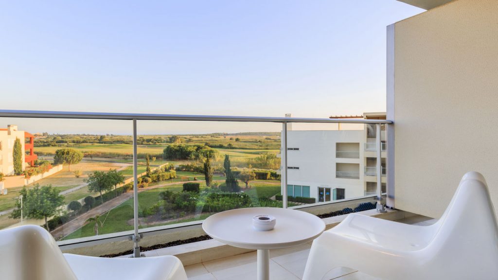 https://golftravelpeople.agiledigitalsolutions.co.uk/wp-content/uploads/2019/04/Laguna-Resort-Vilamoura-Rooms-Apartments-10-1024x576.jpg