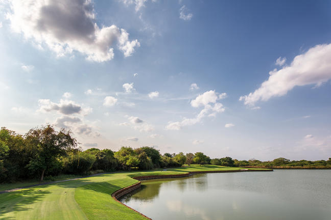 https://golftravelpeople.agiledigitalsolutions.co.uk/wp-content/uploads/2019/04/Leopard-Creek-Golf-Club-1.jpg
