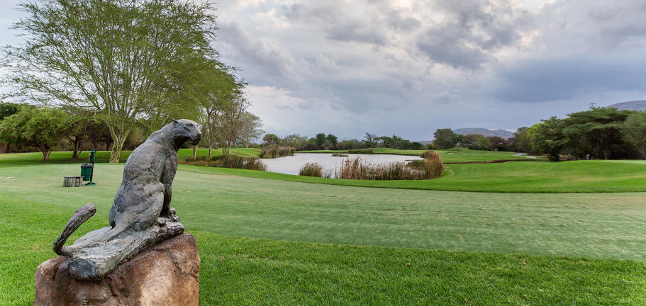 https://golftravelpeople.agiledigitalsolutions.co.uk/wp-content/uploads/2019/04/Leopard-Creek-Golf-Club-4.jpg