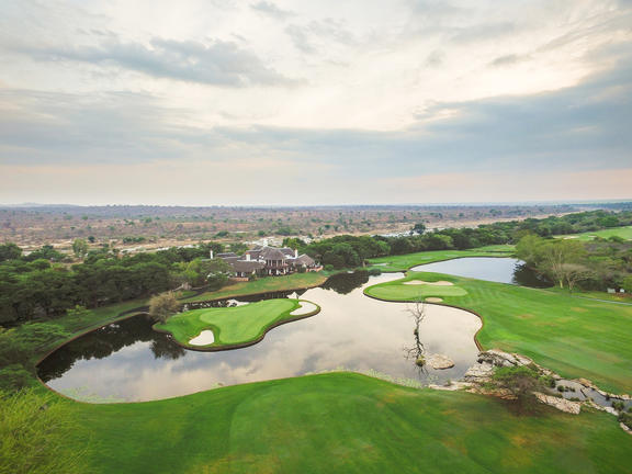 https://golftravelpeople.agiledigitalsolutions.co.uk/wp-content/uploads/2019/04/Leopard-Creek-Golf-Club-6.jpg