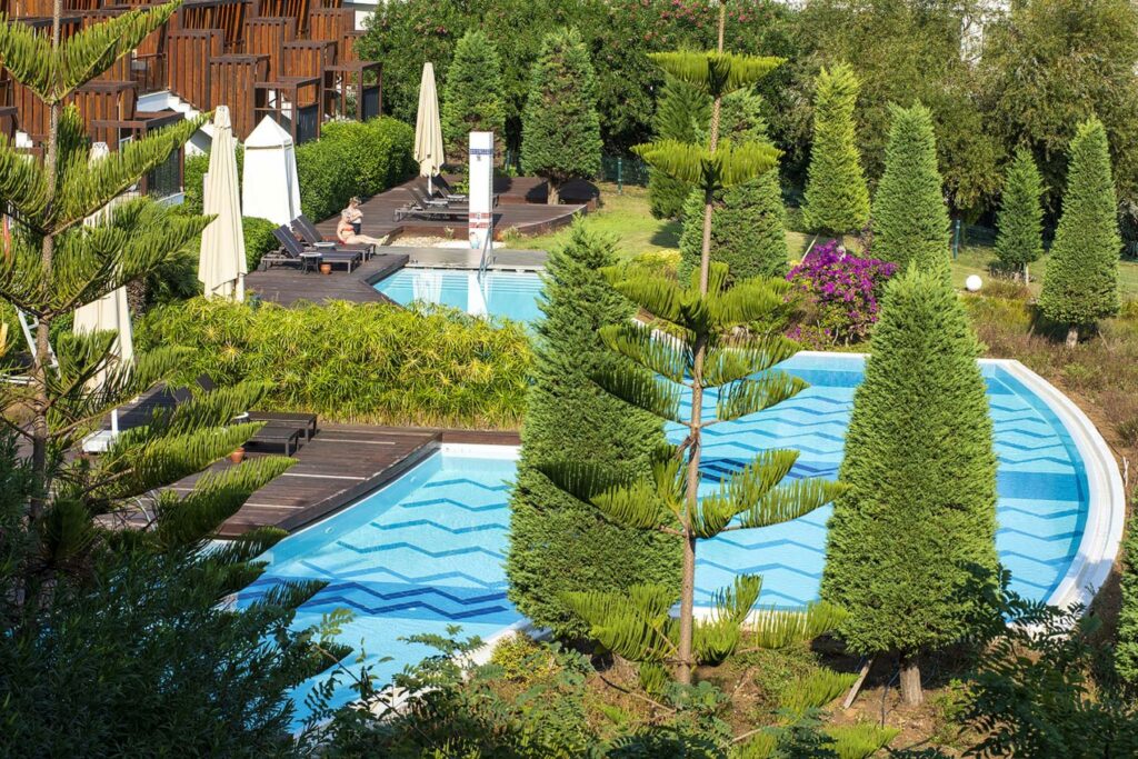 https://golftravelpeople.agiledigitalsolutions.co.uk/wp-content/uploads/2019/04/Lykia-World-Antalya-Swimming-Pools-and-Leisure-3-1024x683.jpg