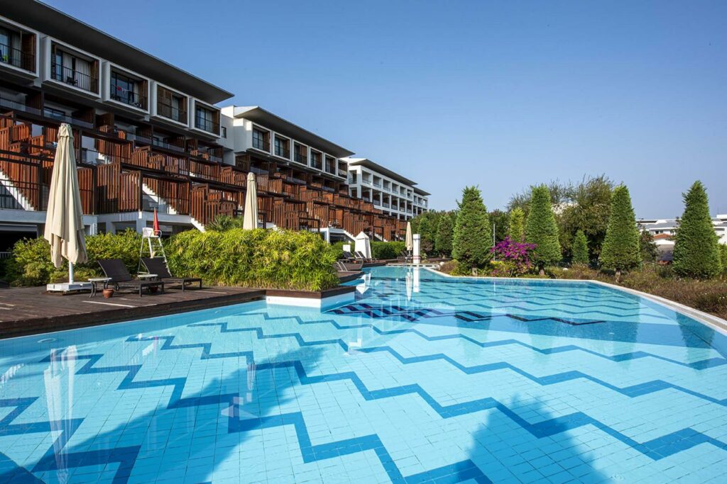 https://golftravelpeople.agiledigitalsolutions.co.uk/wp-content/uploads/2019/04/Lykia-World-Antalya-Swimming-Pools-and-Leisure-9-1024x683.jpg