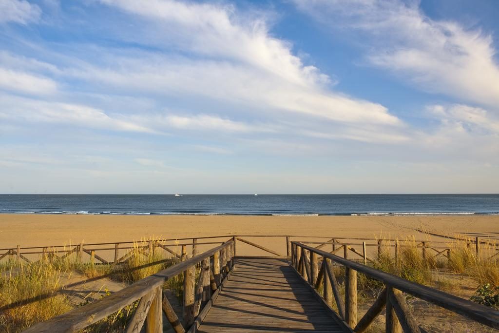 https://golftravelpeople.agiledigitalsolutions.co.uk/wp-content/uploads/2019/04/Melia-Atlantico-Hotel-Isla-Canela-Huelva-Costa-de-la-Luz-Spain-5-1024x683.jpg