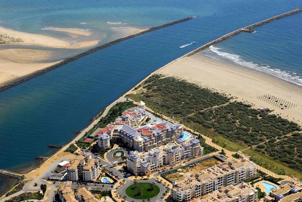 https://golftravelpeople.agiledigitalsolutions.co.uk/wp-content/uploads/2019/04/Melia-Atlantico-Hotel-Isla-Canela-Huelva-Costa-de-la-Luz-Spain-9-1024x686.jpg