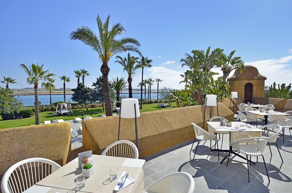 https://golftravelpeople.agiledigitalsolutions.co.uk/wp-content/uploads/2019/04/Melia-Atlantico-Hotel-Isla-Canela-Huelva-Costa-de-la-Luz-Spain-Restaurants-Bars-1-1024x676.jpg