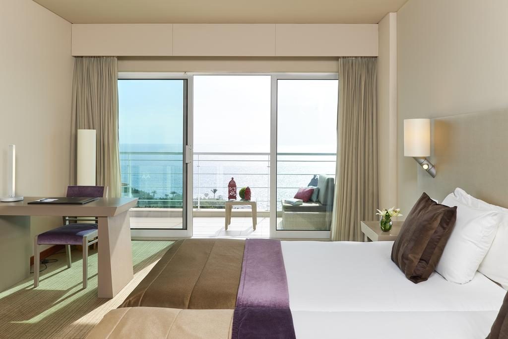 https://golftravelpeople.agiledigitalsolutions.co.uk/wp-content/uploads/2019/04/Melia-Madeira-Mare-Funchal-Bedrooms-16-1024x683.jpg